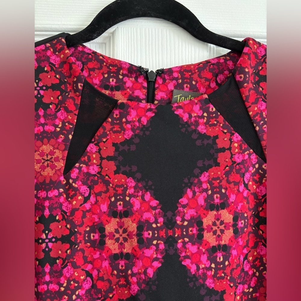 Elegant Pink and Black Patterned Dress - Picture 3 of 5